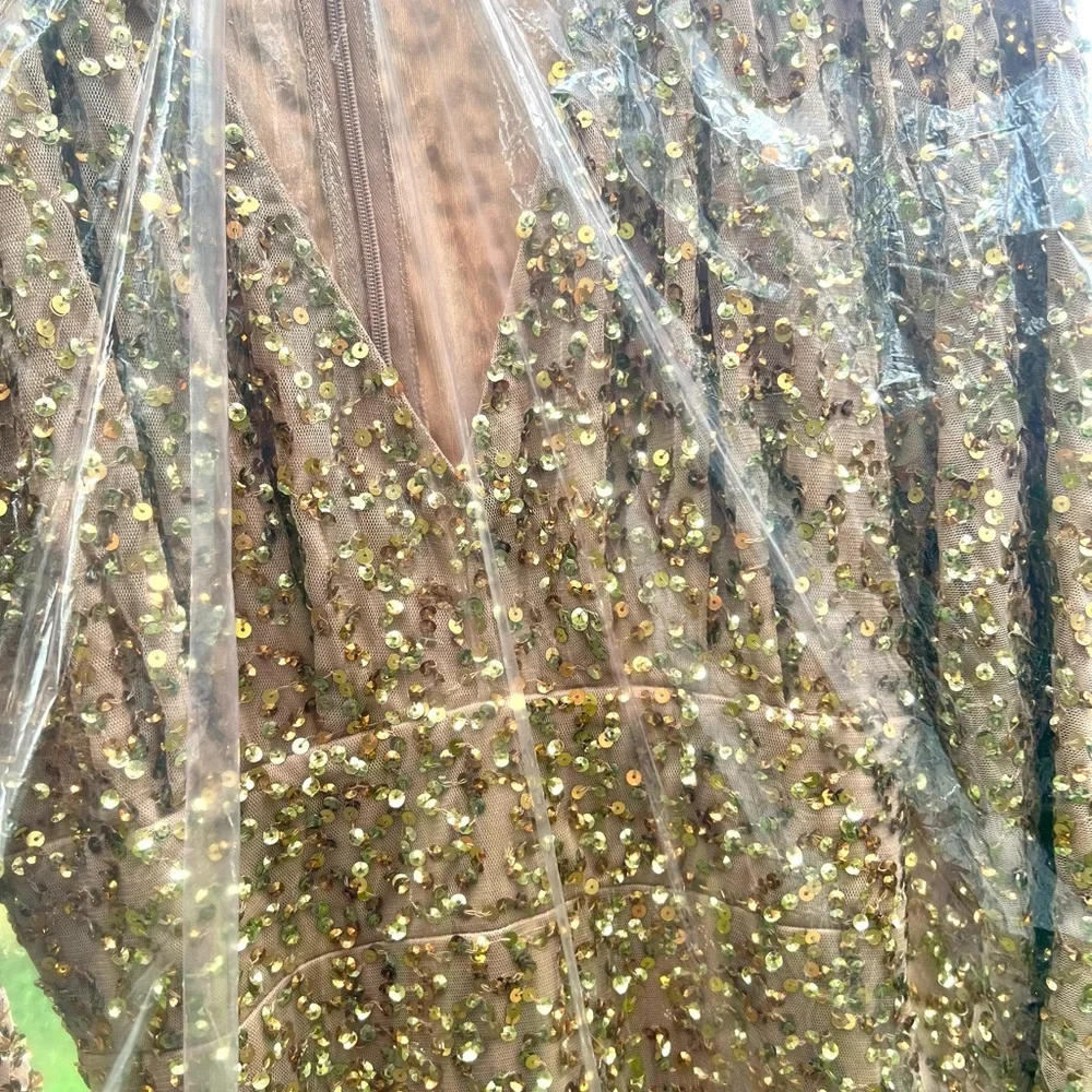 Mac Duggal style 10791 Bronze Long Sleeve Gown with V-Neck NWT - Picture 8 of 9